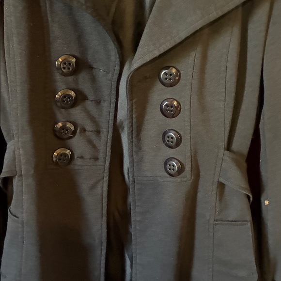 Chic Black Trench Coat - Picture 5 of 7